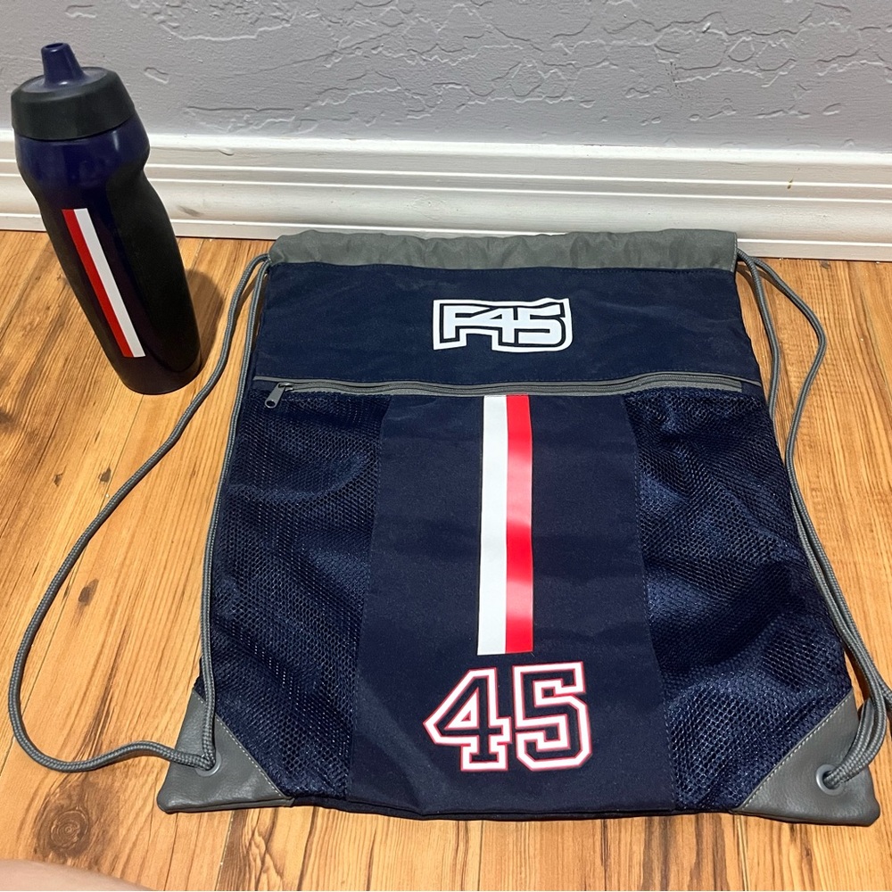 F45 drawstring bag and water bottle